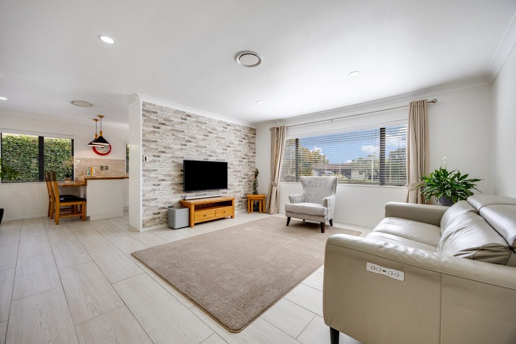 56 Ian Sage Avenue, Long Bay, Auckland - Carousel 2