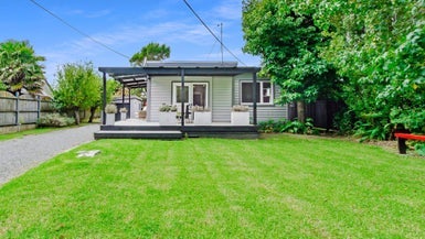 11A Otaihanga Road, Otaihanga, Paraparaumu - Carousel 1
