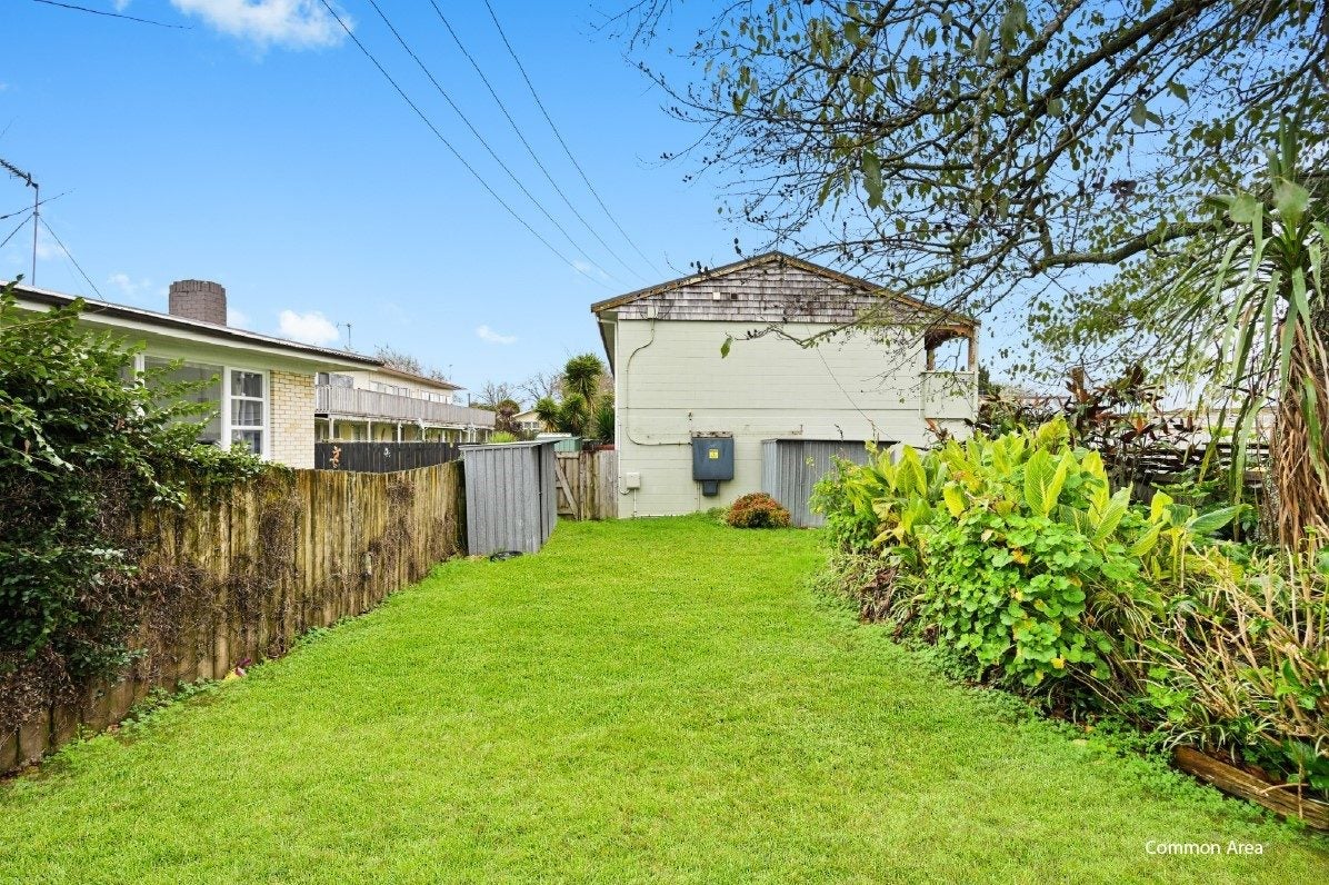 2/55 Albert Street, Hamilton East, Hamilton - Carousel 2