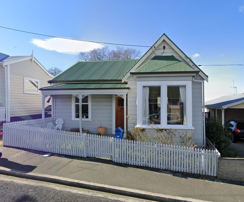 17 Peel Street, Mornington, Dunedin - Carousel 1