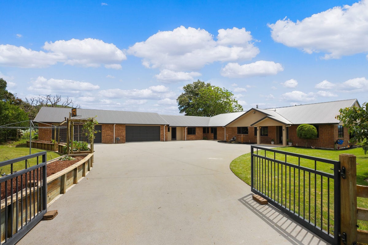 160 Happy Valley Road, Wharepuhunga, Te Awamutu - Carousel 1
