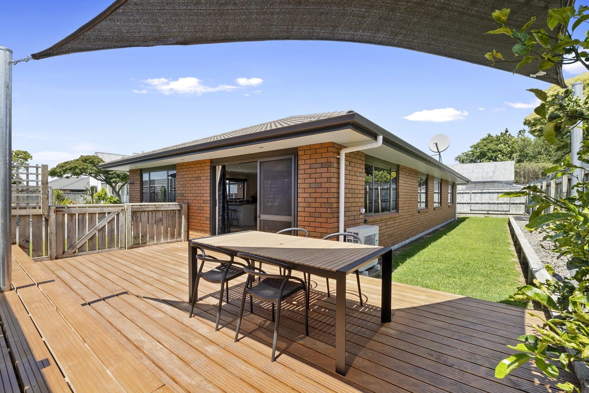 18C Virginia Place, Whalers Gate, New Plymouth - Carousel 2