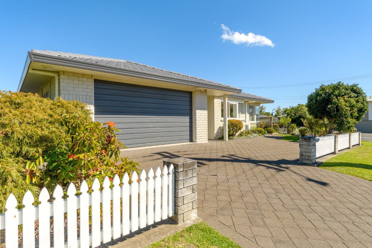 44 Landscape Road, Otumoetai, Tauranga - Carousel 1