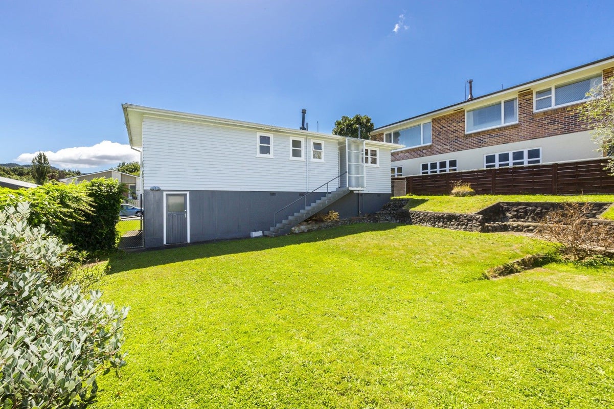 4 Kukupa Grove, Heretaunga, Upper Hutt - Carousel 17