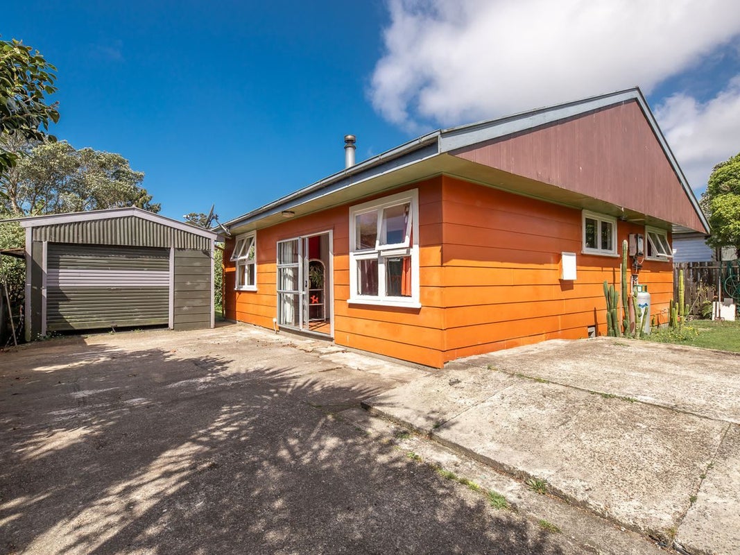 11 Ngahue Crescent, Carters Beach, Westport - Carousel 1