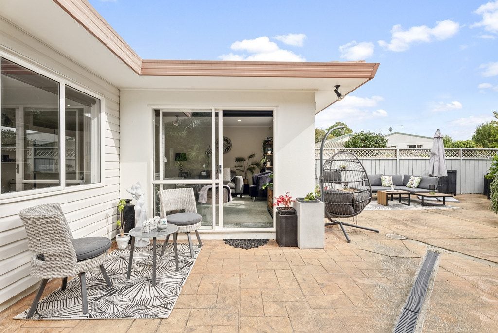 10 Palmgreen Court, Stanmore Bay, Whangaparaoa - Carousel 2