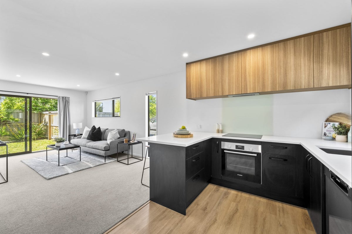 10/15 Bunyan Street, Waltham, Christchurch - Carousel 1