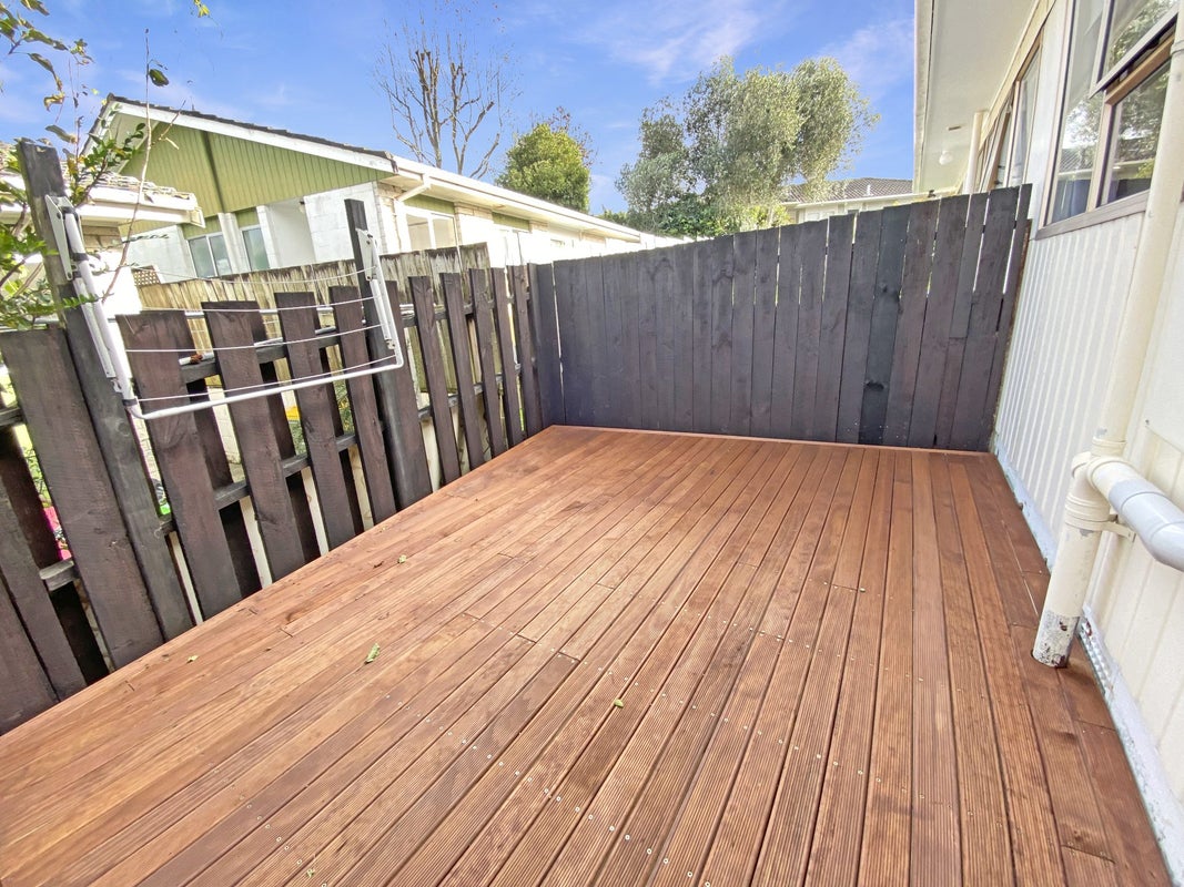 1/47 Zita Maria Drive, Massey, Auckland - Carousel 17