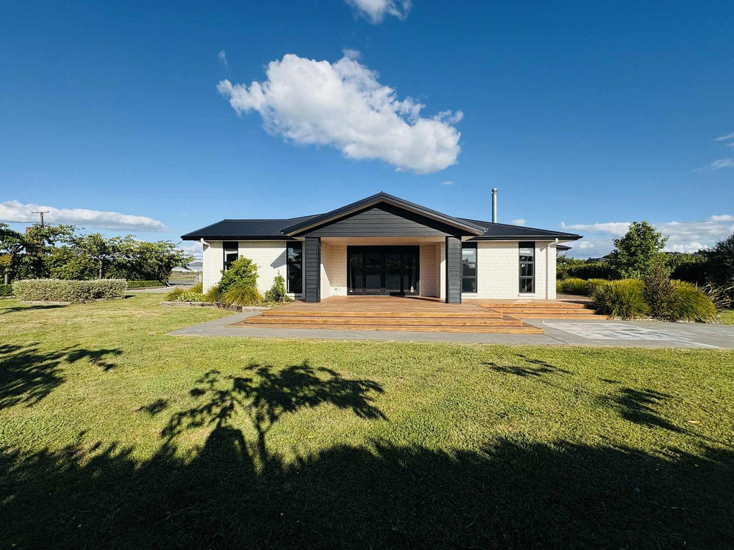 129 Ranfurly Road, Feilding, Feilding - Carousel 1