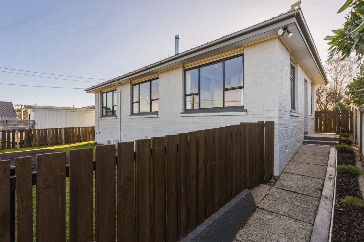 2 Paterson Street, Abbotsford, Dunedin - Carousel 24