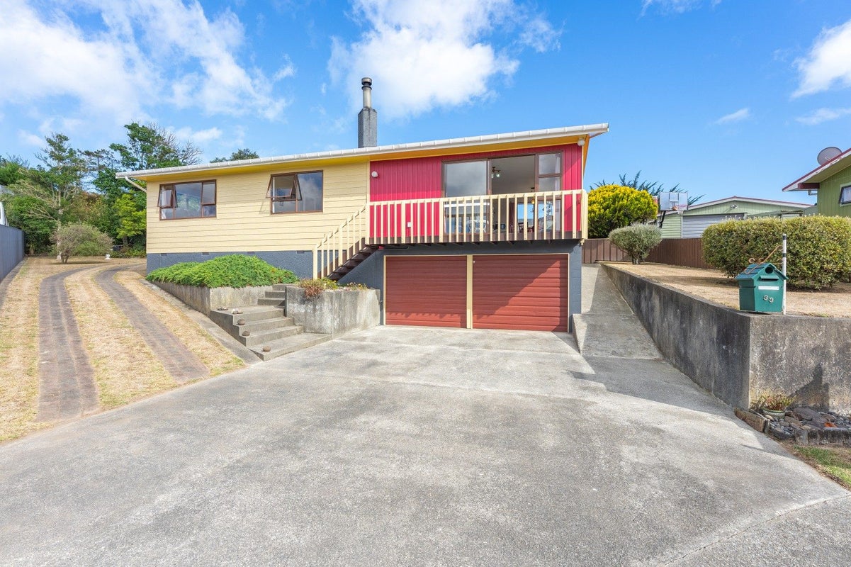 33 Mountainview Terrace, Otaki Beach, Otaki - Carousel 1