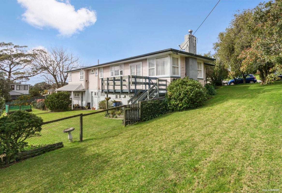 5 Barron Drive, Green Bay, Auckland - Carousel 12