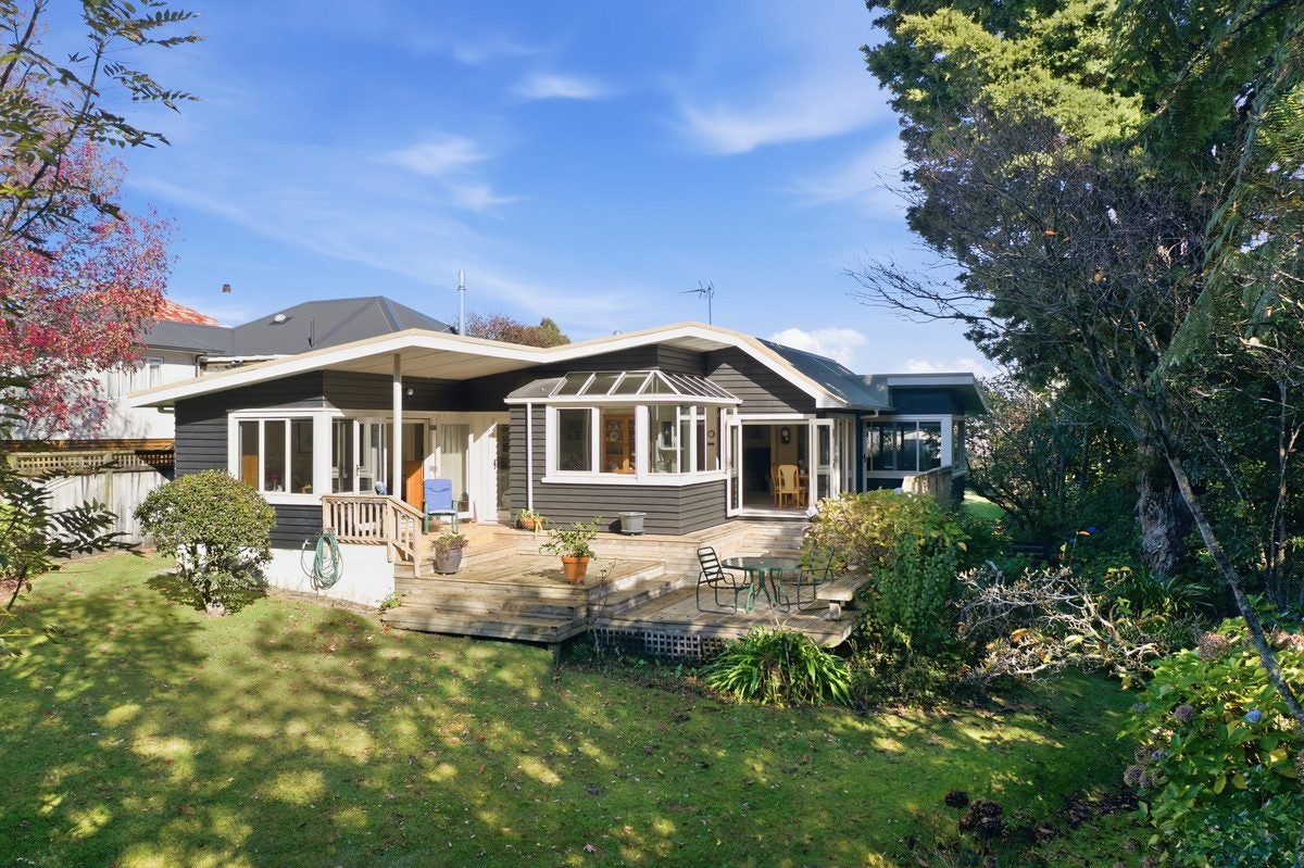 24 Turi Street, Welbourn, New Plymouth - Carousel 2