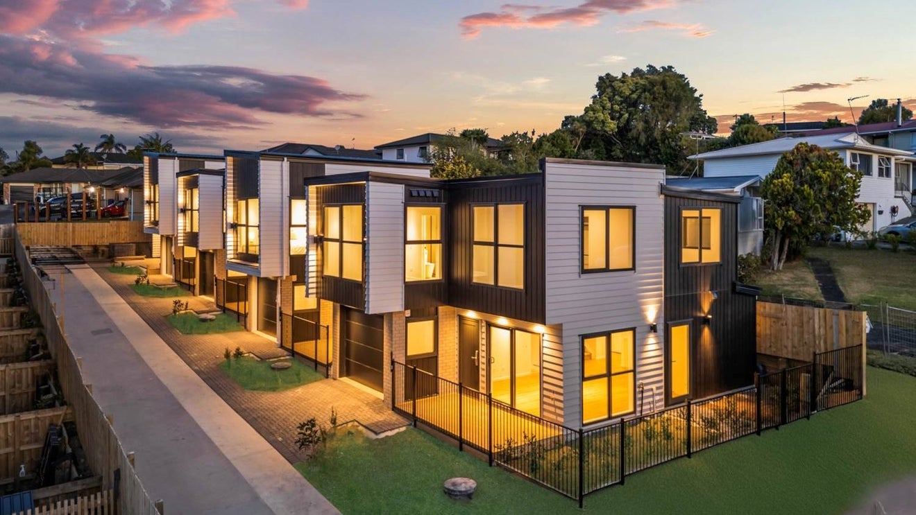 12D Hewlett Road, Massey, Auckland - Carousel 1