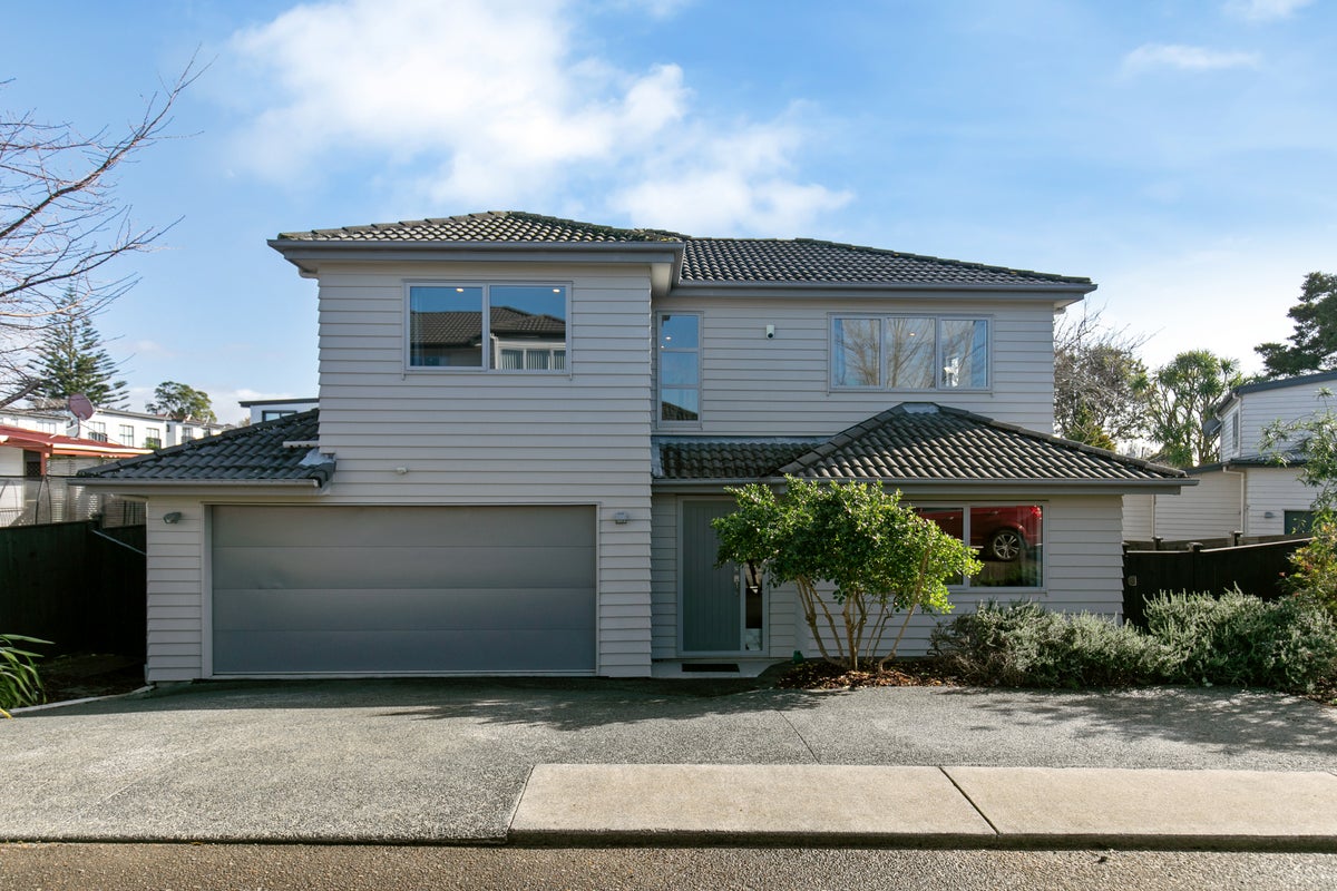 84A Opaheke Road, Opaheke, Papakura - Carousel 1