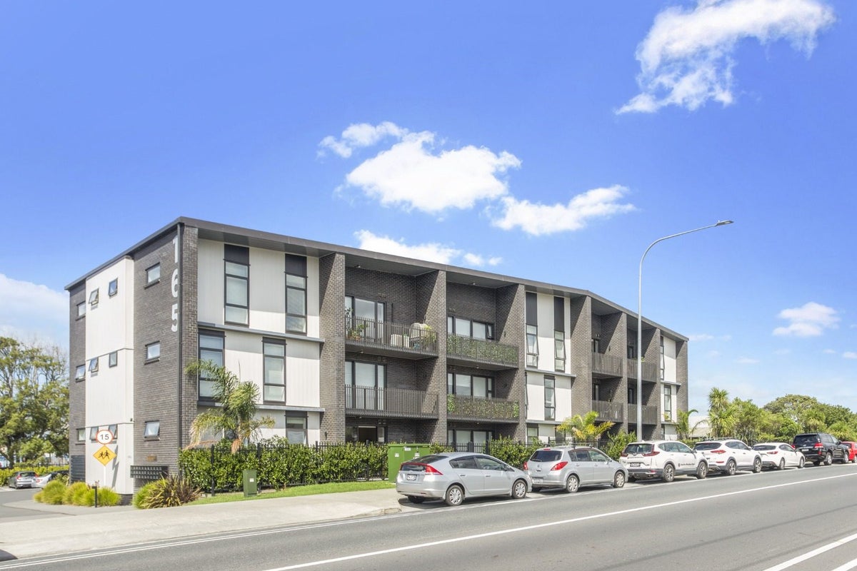 105/165 Lake Road, Northcote, Auckland - Carousel 10