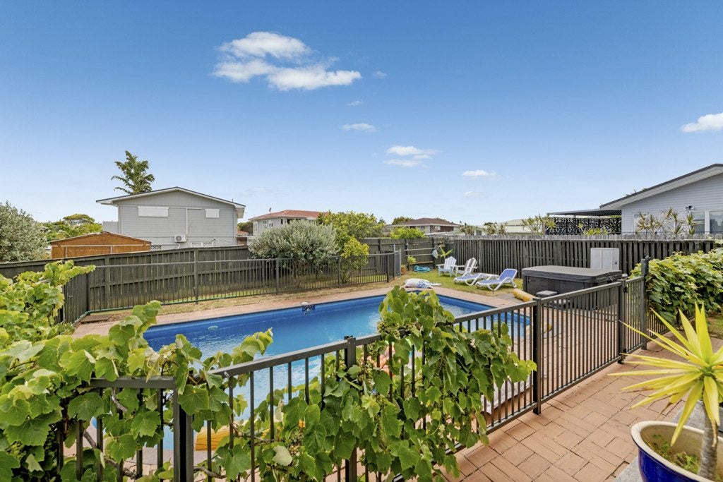 31 The Boulevard, Sunnyhills, Auckland - Carousel 2