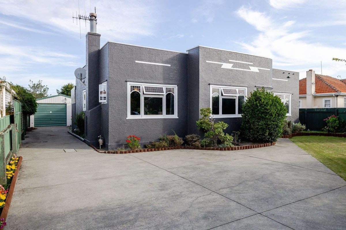 32 Rewa Street, Takaro, Palmerston North - Carousel 2