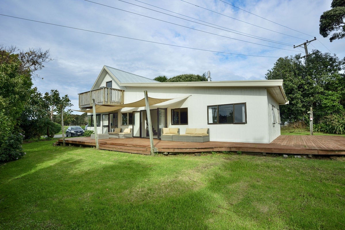 345B Mahia East Coast Road, Nuhaka - Carousel 23