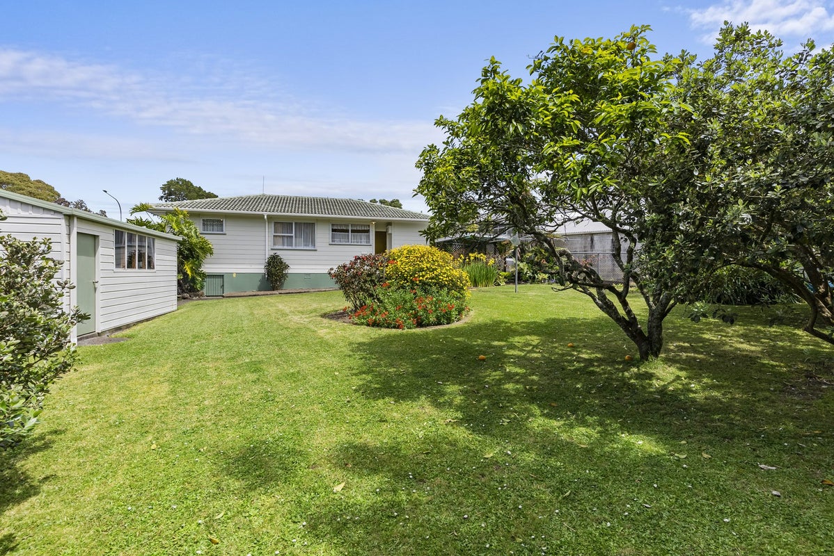 50 Felgrove Street, Glendene, Auckland - Carousel 1