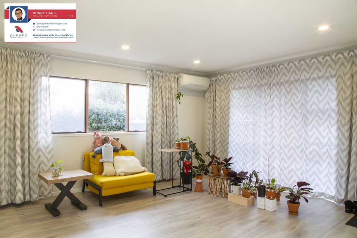 1/12 Miro Road, Greenlane, Auckland - Carousel 1