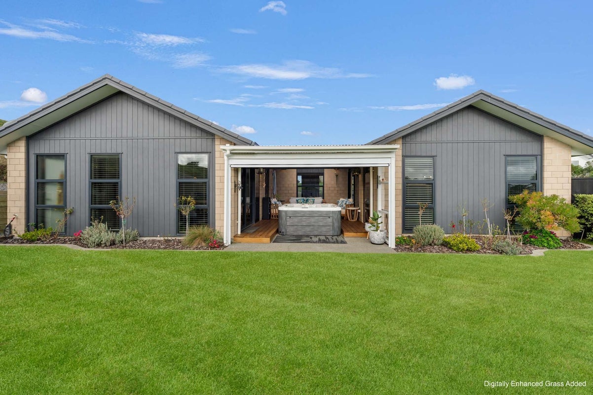 45 Golf Vue Place, Castlecliff, Whanganui - Carousel 2