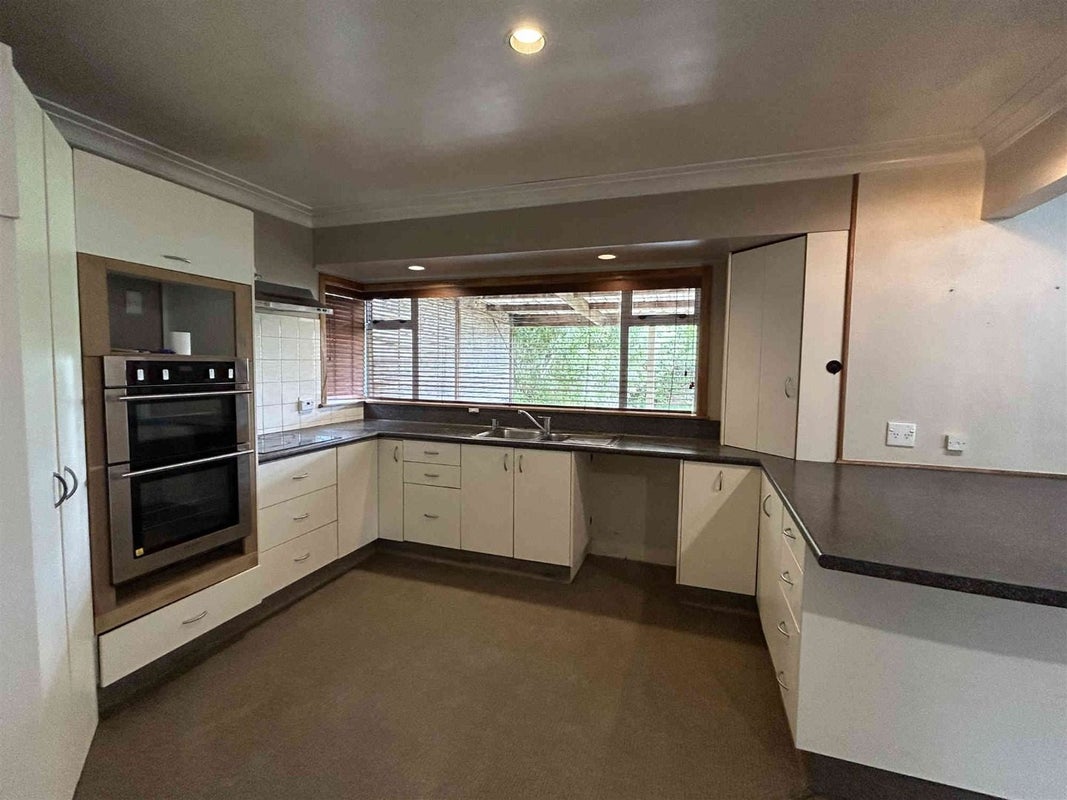 58 Taikata Road, Te Atatu Peninsula, Auckland - Carousel 1
