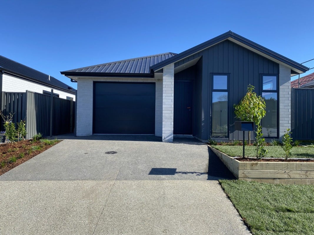 3 Hammick Crescent, Pyes Pa, Tauranga - Carousel 1