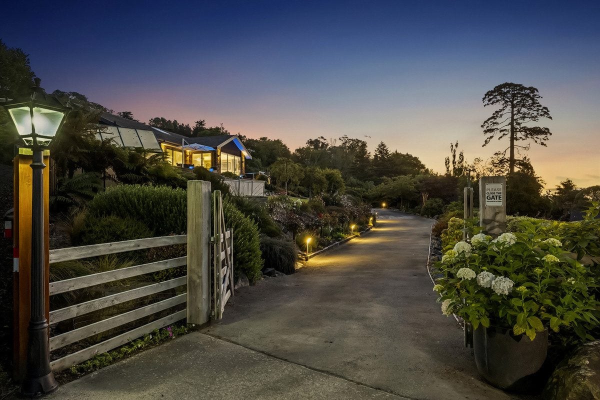 28 Barling Street, Macandrew Bay, Dunedin - Carousel 2