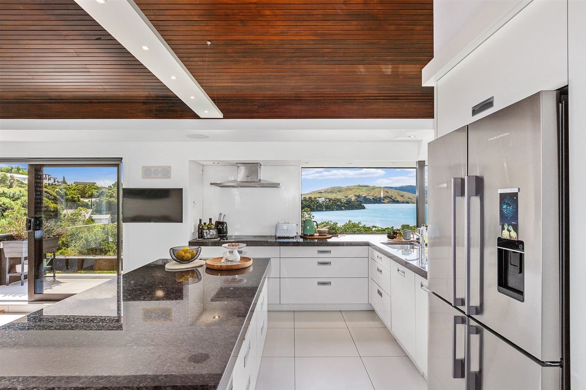 26 Postgate Drive, Whitby, Porirua - Carousel 2