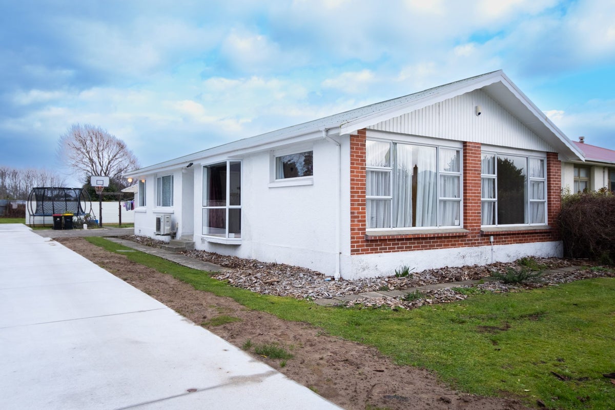 41 Nichol Street, Heidelberg, Invercargill - Carousel 1