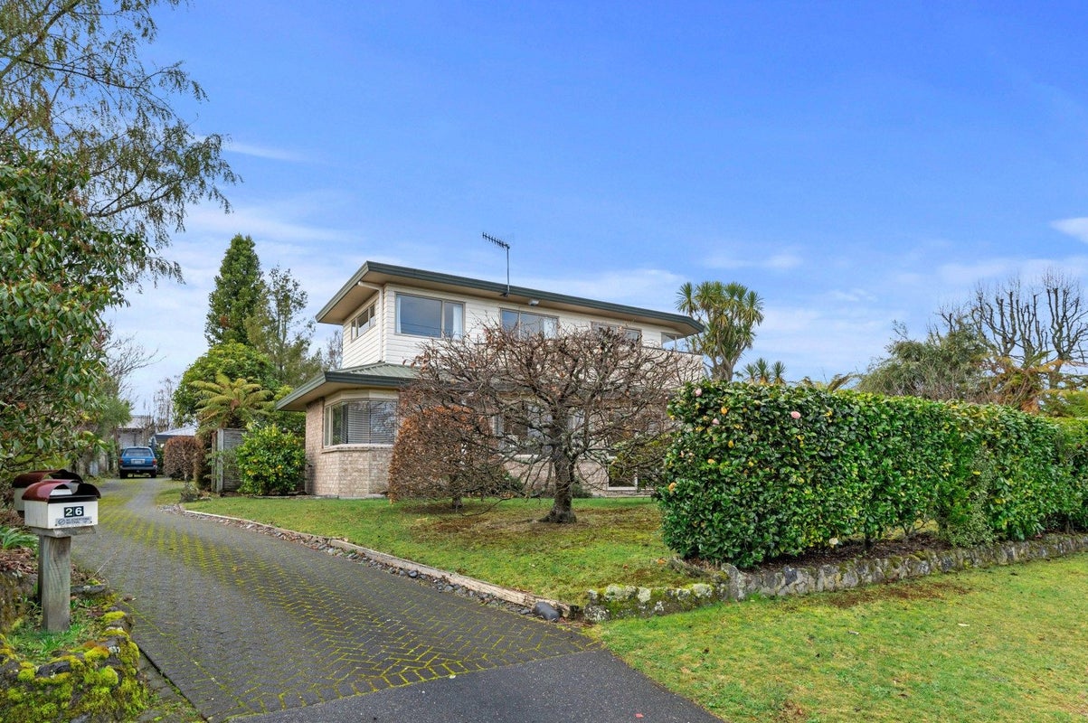 2/26 Ngamotu Road, Taupo, Taupo - Carousel 1