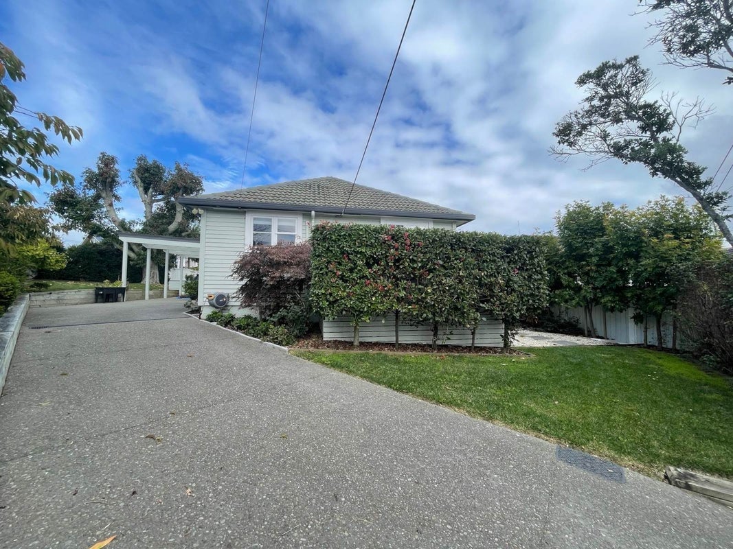 9 Tui Street, Belmont, Auckland - Carousel 2