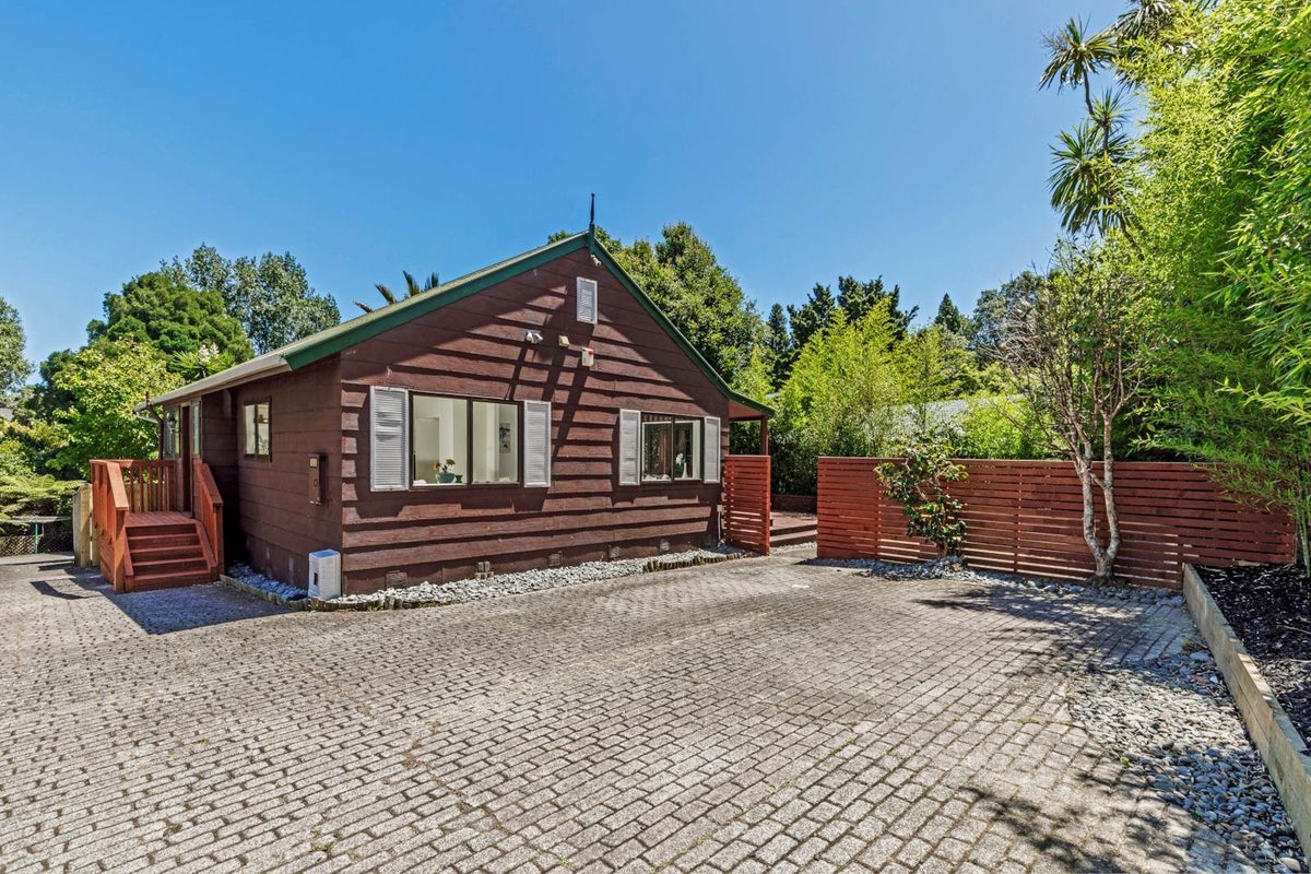 1/17 Geoffrey Road, Torbay, Auckland - Carousel 1