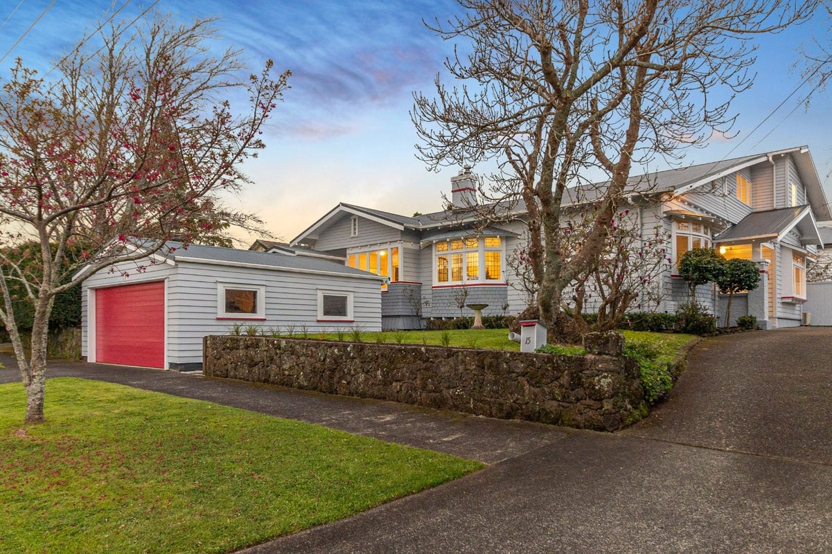 15 Fairholme Avenue, Epsom, Auckland - Carousel 1