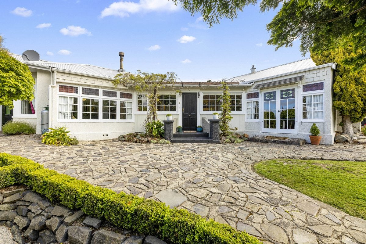 19 Middleton Road, Kew, Dunedin - Carousel 1