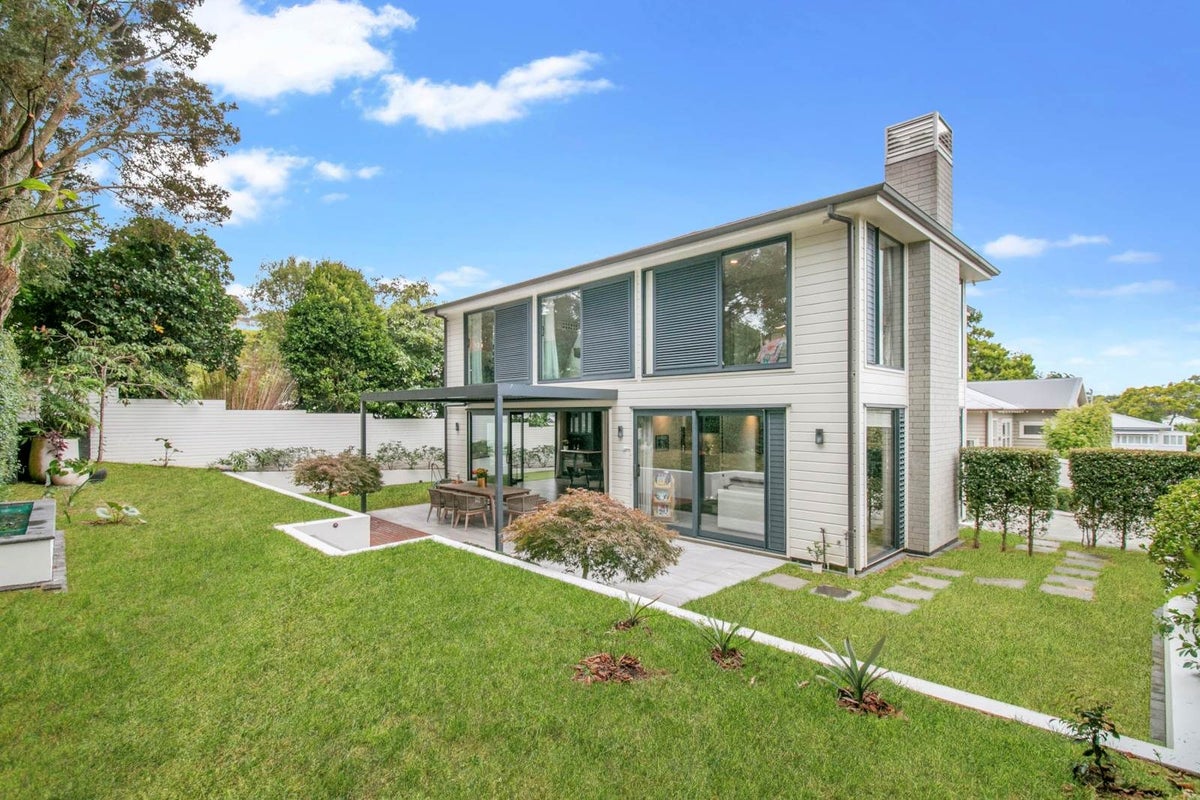 12A Pukenui Road, Epsom, Auckland - Carousel 1