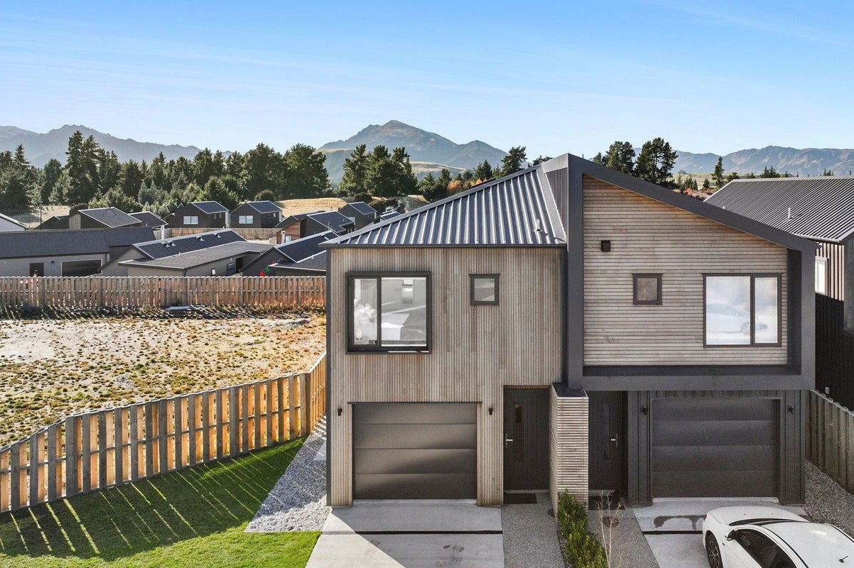 38 Glenavon Green, Wanaka - Carousel 1