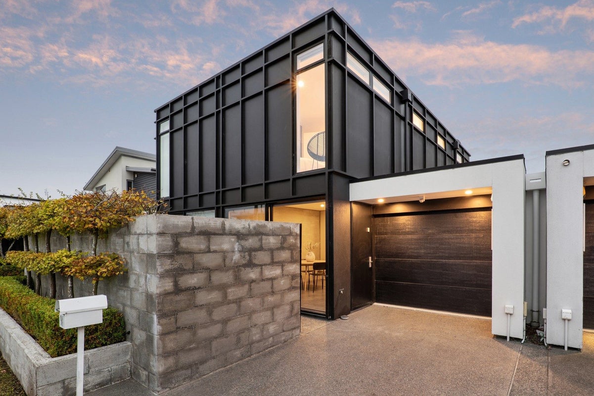 91 Canon Street, St Albans, Christchurch - Carousel 2