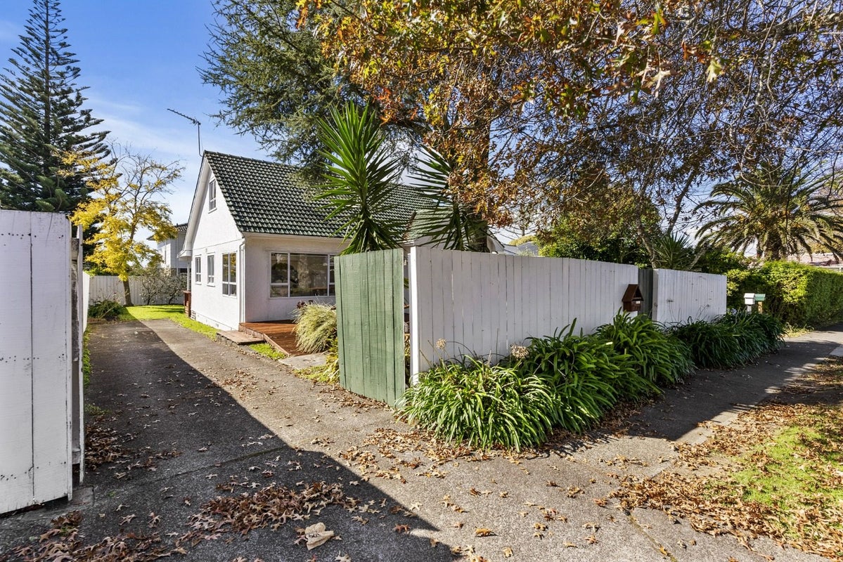 1/43 Rimu Street, New Lynn, Auckland - Carousel 20