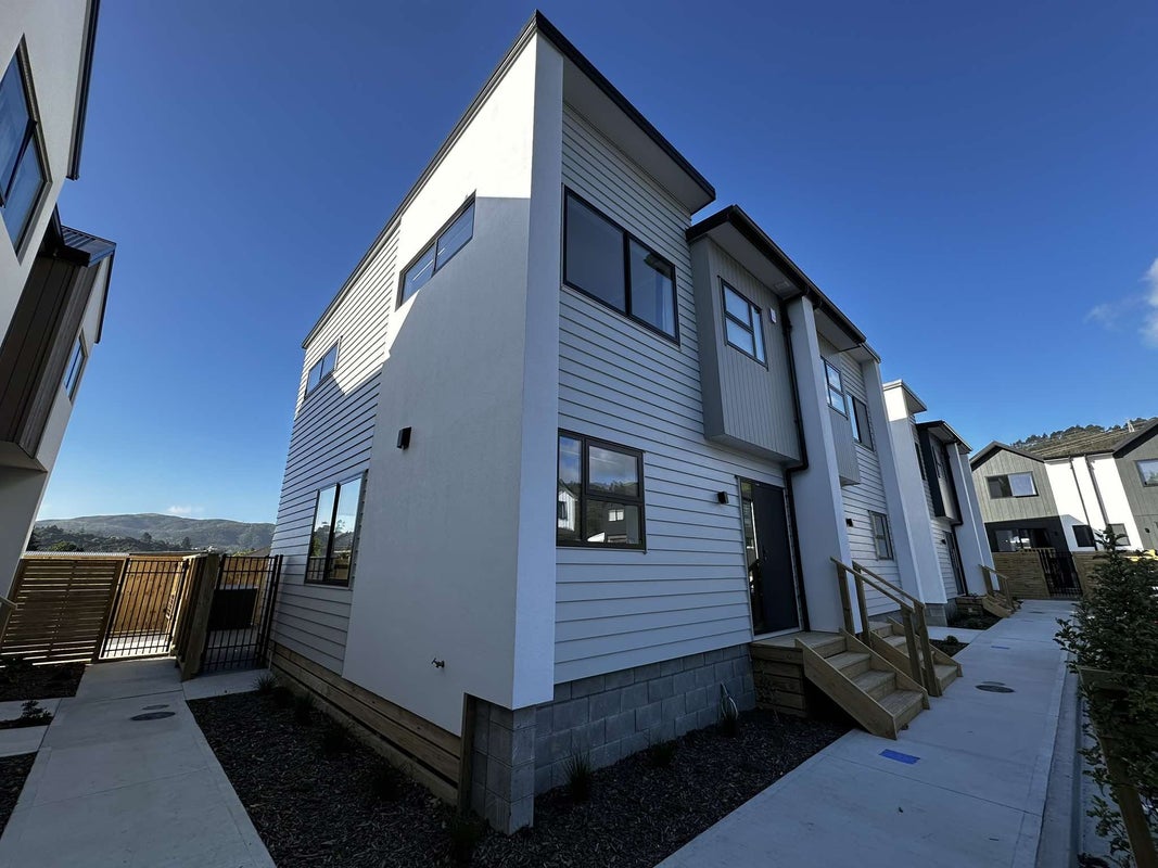 8/64 Glen Road, Stokes Valley, Lower Hutt - Carousel 2