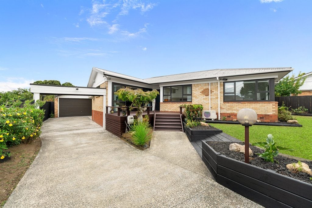 15 Collie Street, Hillpark, Auckland - Carousel 1