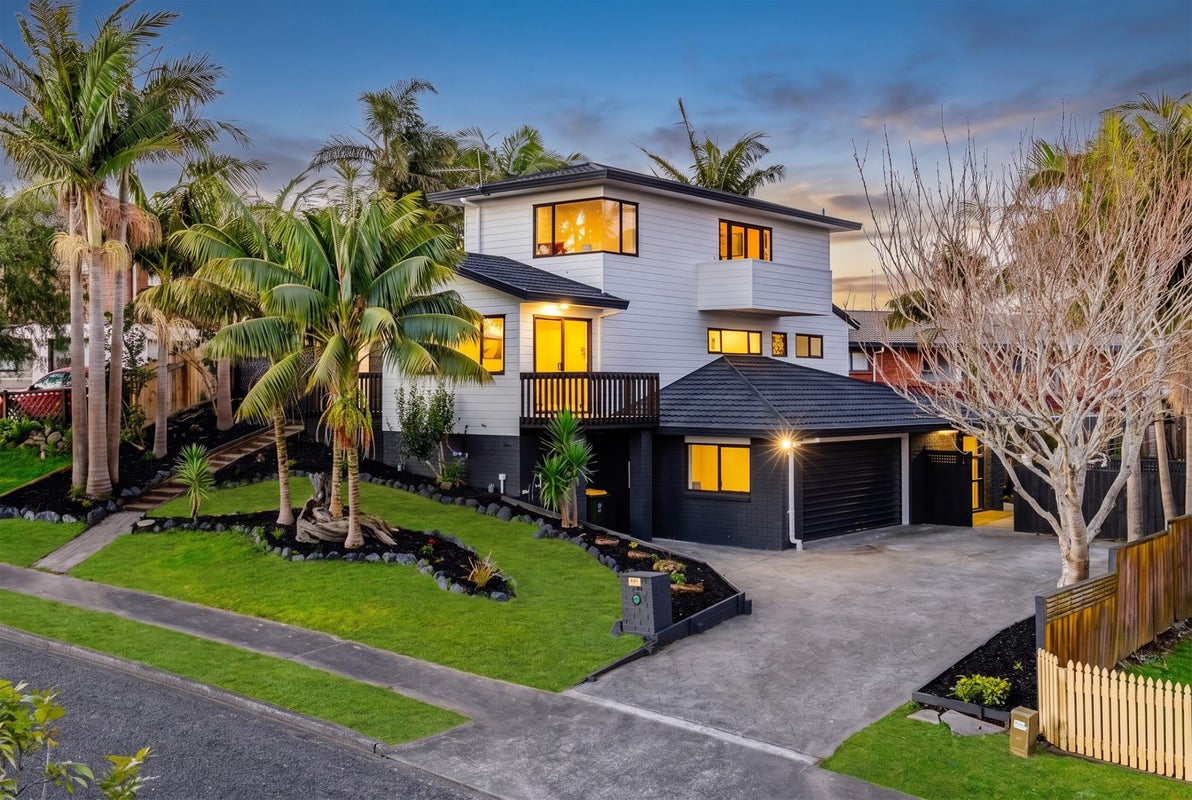 34 St Annes Crescent, Wattle Downs, Auckland - Carousel 1