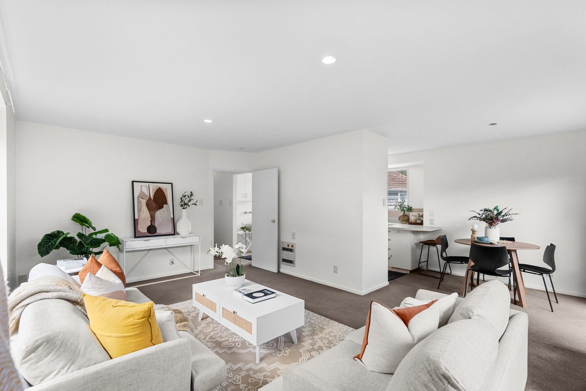 2/20A Washbournes Road, Wigram, Christchurch - Carousel 2