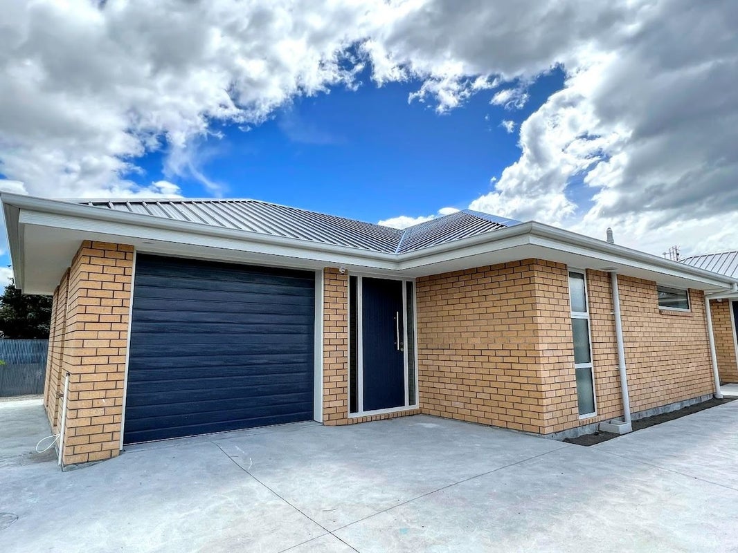 10 Mortlake Street, Islington, Christchurch - Carousel 1