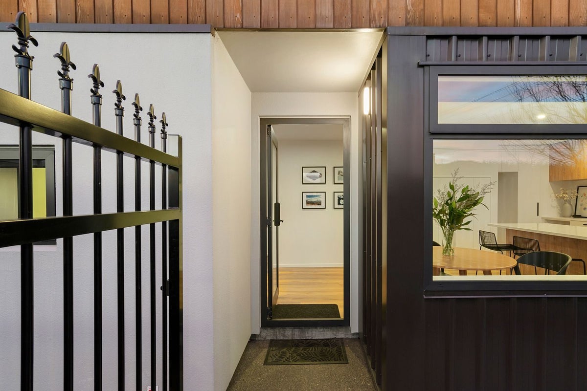 1/62 Antigua Street, Addington, Christchurch - Carousel 17