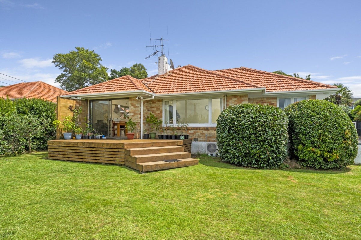 5 Simmonds Grove, Greerton, Tauranga - Carousel 2