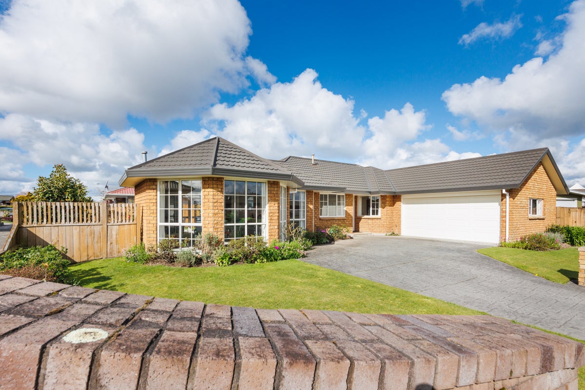 71 Amberley Avenue, Highbury, Palmerston North - Carousel 16