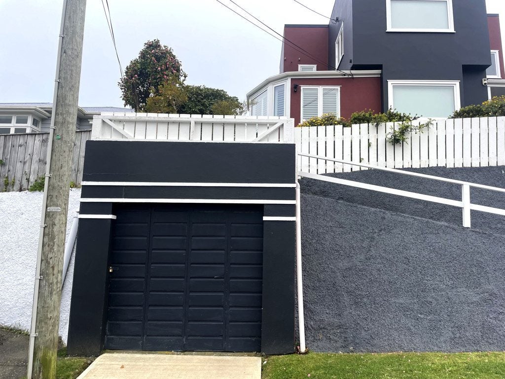 19 Monaghan Avenue, Karori, Wellington - Carousel 31