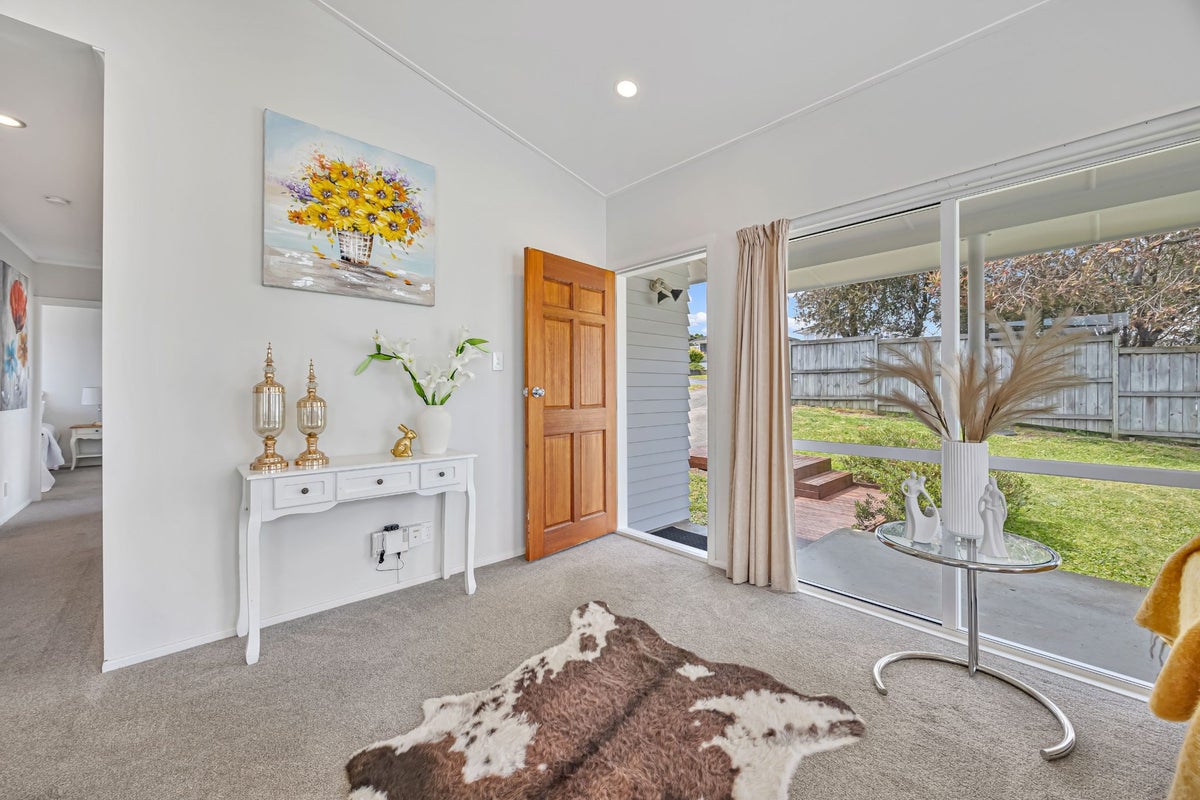 49 Patons Road, Howick, Auckland - Carousel 2